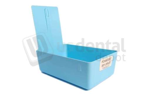 PLASDENT Lab Pan - #205LP-2 - LIGHT BLUE with plastic center clip - Each - 7 3/8in x 4 5/8in x 2 3/8in